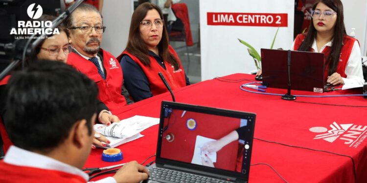 Reiteran que plazo máximo para proclamar a próximo presidente de Perú es mediados de julio