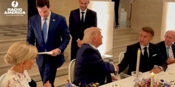Trump firma el acuerdo de entendimiento con Irán durante su vista a Versalles