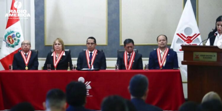 Jurado electoral de Perú espera proclamar resultados de elección presidencial el 3 julio