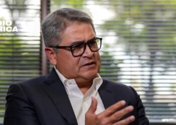 Apoderado legal de Juan Orlando Hernández le solicita a la CSJ revoquen la orden de captura para que ingrese al país sin ser capturado