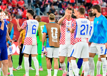 0-1. Croacia toma aire con un gol de Budimir y elimina a Panamá