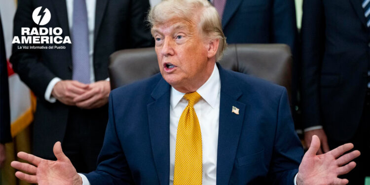 Trump subraya que EE.UU. tiene "control total" del estrecho de Ormuz