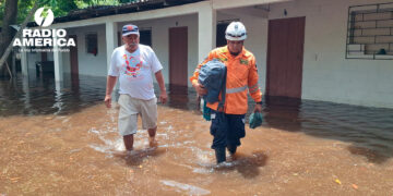 La zona costera de El Salvador será "la más afectada" por la tormenta tropical Cristina