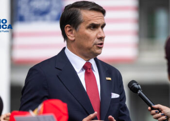 Trump nomina a Todd Blanche para fiscal general de EE.UU. en sustitución de Pam Bondi