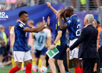 3-0. Francia golea a Suecia y se cita con Paraguay en los octavos de final