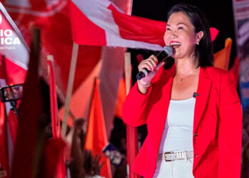 Fujimori recibe triunfo con gran responsabilidad en un Perú "prácticamente dividido"