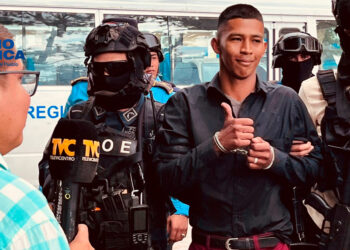 Ordenan detención de El Gato Negro, presunto autor de masacre de 20 personas en Honduras