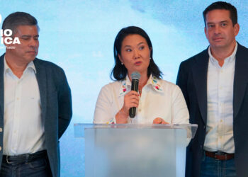 Keiko Fujimori admite un “empate técnico” y anticipa que respetará los resultados