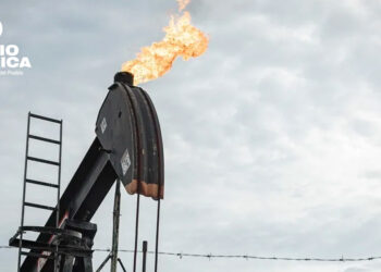 El petróleo de Texas baja un 5,8 %, hasta 76 dólares, por el acuerdo de paz entre Estados Unidos e Irán
