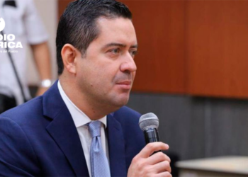 Ministro de Finanzas: “Nos hemos puesto una faja fiscal del 1% del déficit para 2026”