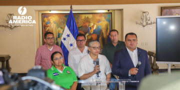 Gobierno y magisterio acuerdan mesa de diálogo y docentes suspenden protestas