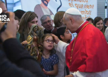 El papa inicia su visita a España