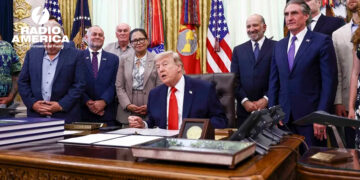 Trump anuncia que este domingo se firmará el acuerdo con Irán para poner fin a la guerra