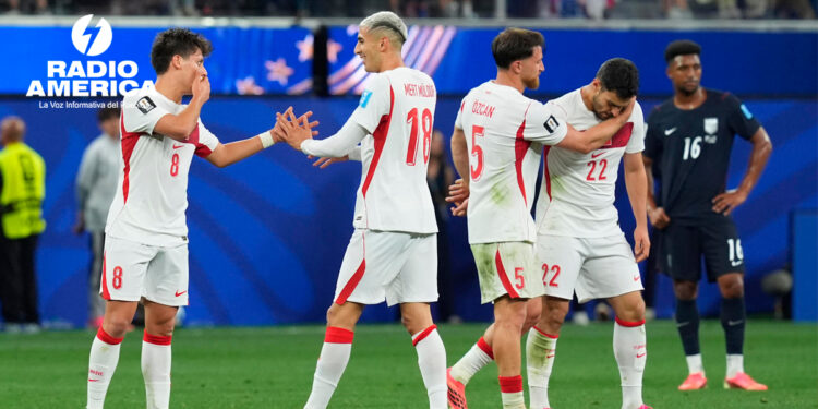 3-2. La felicidad llegó tarde para Turquía y se despide del Mundial