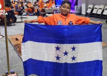 André Enoc Mejía regresa a Honduras tras participar en el NASA