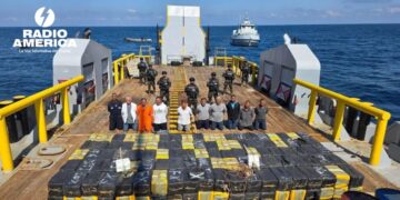 Interceptan en El Salvador dos embarcaciones con 6,68 toneladas de cocaína, informa Bukele