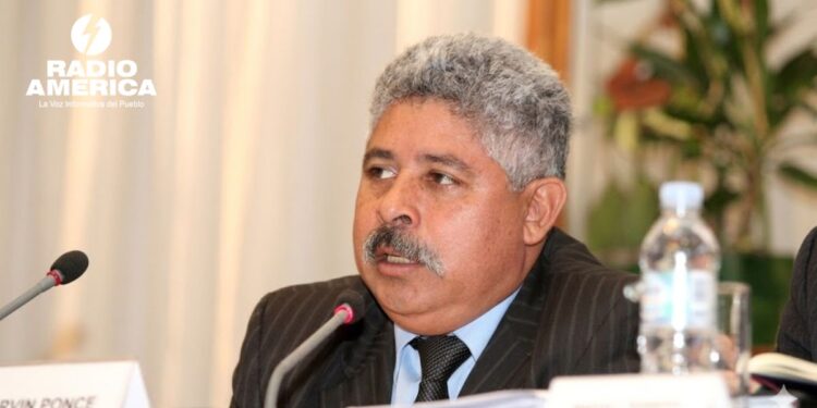 Cargos públicos continúan repartiéndose por acuerdos políticos afirma Marvin Ponce