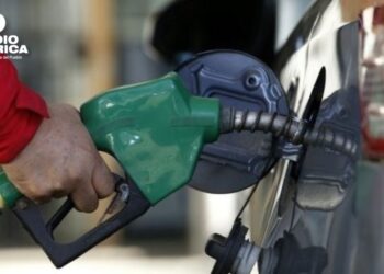 Por cuarta semana consecutiva habrá rebajas en el precio de los combustibles