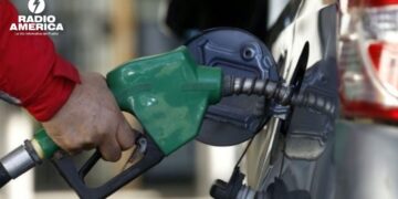 Por cuarta semana consecutiva habrá rebajas en el precio de los combustibles