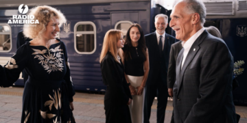 Asfura visita Ucrania y rinde con Zelenski homenaje a los defensores ucranianos caídos