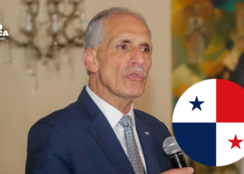 Asfura aterriza en a Panamá para participar en bicentenario del Congreso Anfictiónico