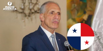 Asfura aterriza en a Panamá para participar en bicentenario del Congreso Anfictiónico