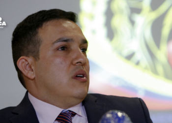 ONG denuncia amedrentamiento y destrozos a vehículo de exdiputado que regresó a Venezuela