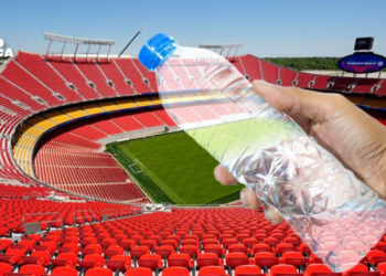 La FIFA prohíbe que los aficionados lleven botellas de agua a los estadios del Mundial
