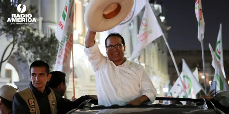 Ventaja de Sánchez sobre Fujimori sigue sobre 20.000 votos con 96 % del escrutinio en Perú