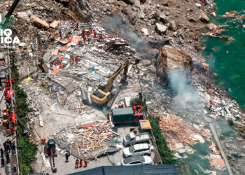 Un deslizamiento de tierra en el centro de China deja 8 muertos y más de 30 desaparecidos