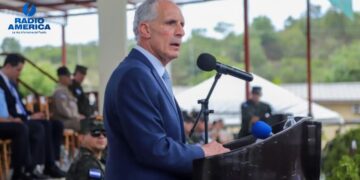 Asfura pide apoyo a EEUU para migrantes hondureños afectados por terminación del TPS