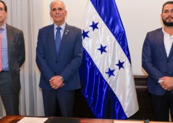Gobierno ampliará y fortalecerá atención médica con la firma del convenio para la construcción del nuevo Hospital de Puerto Cortés