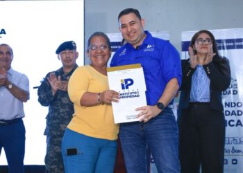 7,000 familias obtienen seguridad jurídica con la entrega de títulos de propiedad en San Pedro Sula