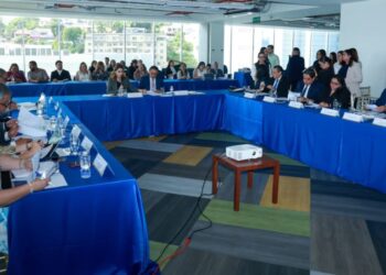 Gobierno juramenta comitiva para modernizar el sistema educativo nacional a través del Coned