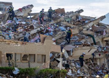 Venezuela sigue los rescates a 7 días del terremoto, sin actualizar número de desaparecidos