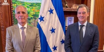 Gobierno y sector privado fortalecen alianza para impulsar la competitividad logística de Honduras