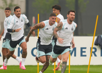 Argentina aún no cancela su entrenamiento tras parar la lluvia
