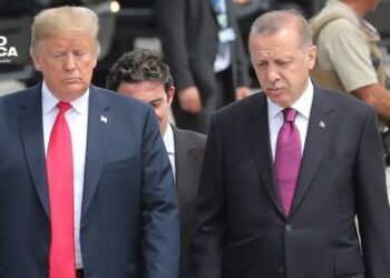 Donald Trump llega a Ankara para la cumbre de líderes de la OTAN