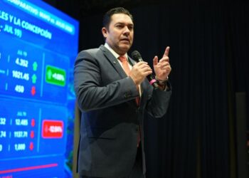 Alcalde Juan Diego Zelaya expone ante ingenieros las acciones para enfrentar la crisis hídrica en la capital