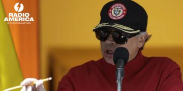 Petro insiste en vetar uso de instalaciones militares para la posesión de De la Espriella