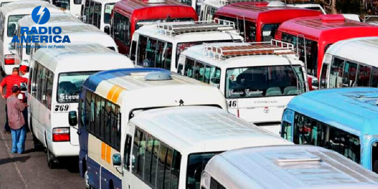 Dirigente del transporte dice que "pagan más de 18 mil millones de lempiras" anuales por extorsión