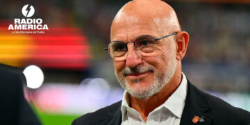 De la Fuente dice que le gustaría que España jugara la final con Argentina por su amistad con Scaloni