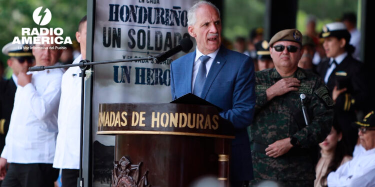 Asfura reafirma que islote fronterizo y reclamado por El Salvador "pertenece a Honduras"