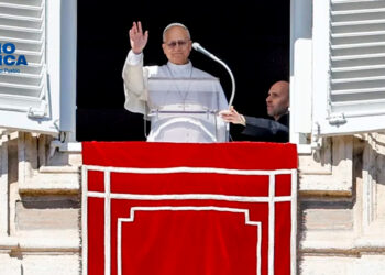 El papa urge a suspender los ataques en Oriente Medio y reabrir espacios a la diplomacia