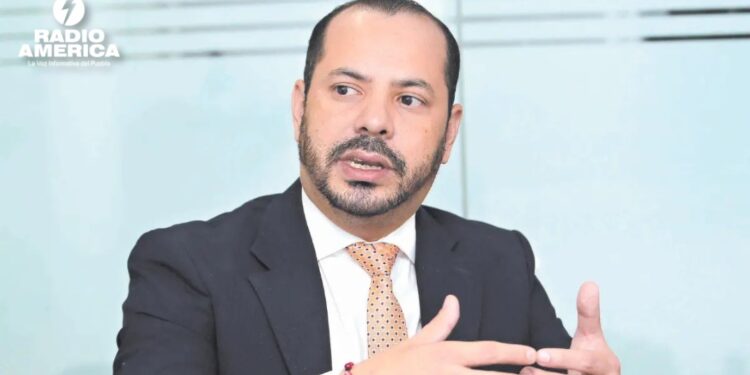 CNBS advierte sanciones de 20 y 500 salarios mínimos por incumplir Ley del Beneficiario Final