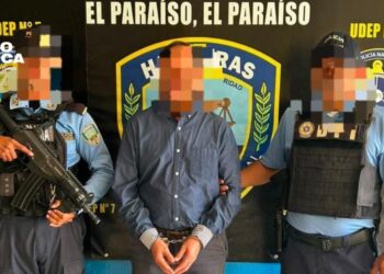 Capturan a maestro en Danlí por abusar y embarazar a una menor en el aula de clases