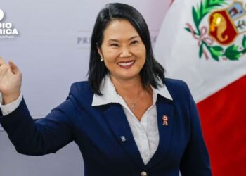 Perú vive su noveno cambio de presidente en diez años con la investidura de Keiko Fujimori