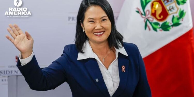 Perú vive su noveno cambio de presidente en diez años con la investidura de Keiko Fujimori