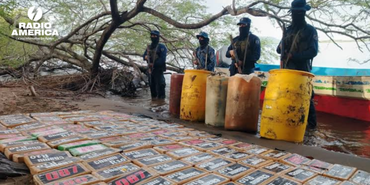 El Ejército de Nicaragua incauta 132 paquetes de cocaína y detiene a dos sospechosos