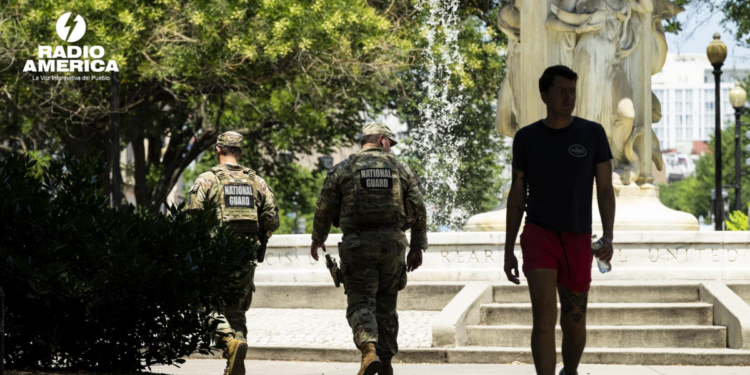 Estadounidenses desafían el calor extremo para celebrar los 250 años de su Independencia